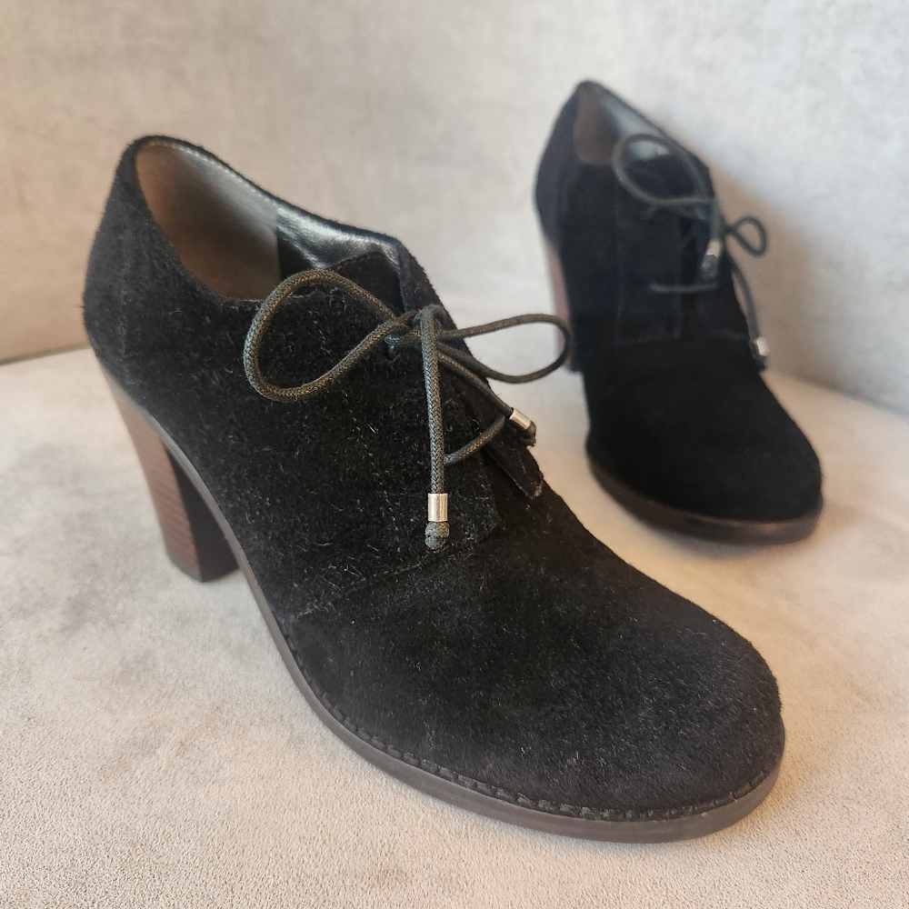 Banana Republic Heeled Booties 6.5 Black Suede Retro Reno Academia Whimsigoth